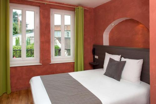 Logis Hotel Galland - image 2