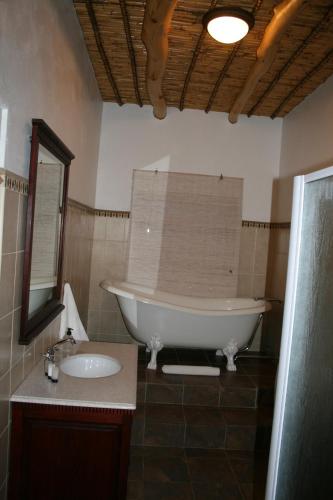 Vonios kambarys, Matjiesvlei Retreat Swartskaap/Blacksheep in Calitzdorp