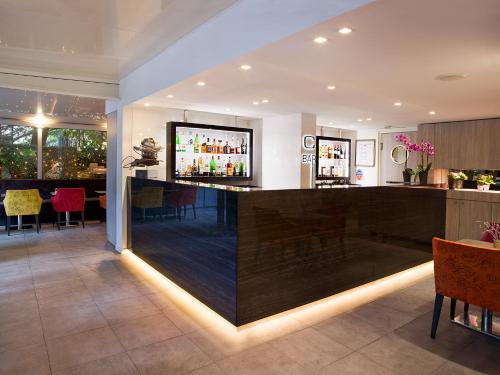 Bar/Lounge, Hotel Cezanne in Cannes