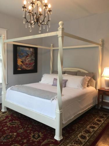 Baker's Hill Inn – Bluefield, WV