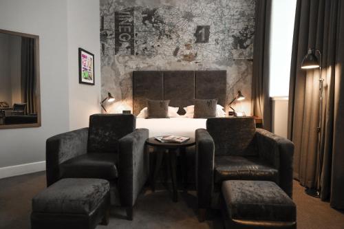 Club Twin Room image 2