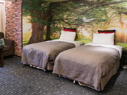 room detail thumbnail 1