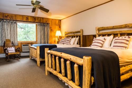 Garnet Hill Lodge 4