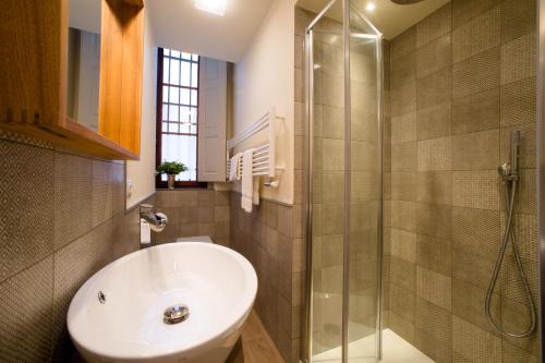 MDR NumberSix Suites - image 9