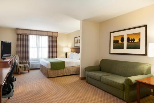 Country Inn & Suites by Radisson, Peoria North, IL