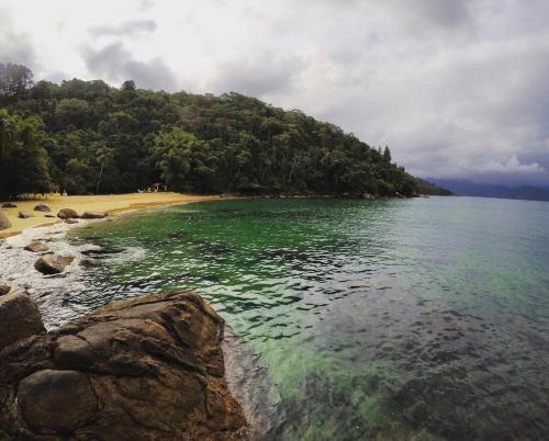 Pura Vida Ubatuba Suites in หาดเตโนริโอ
