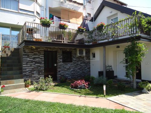 Apartment Spectre - image 10