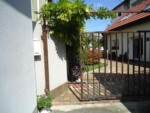 Apartment Spectre - image 14