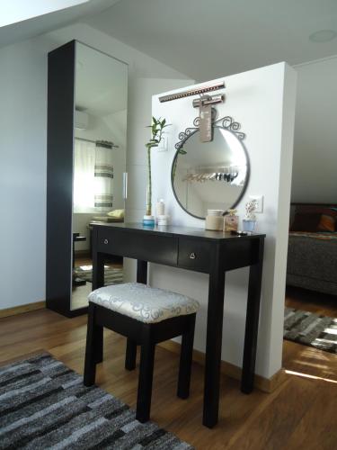 Apartment Spectre - image 13