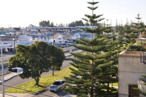 Platinum Suites Fremantle Ideally located in the prime touristic area of Fremantle, Platinum Suites Fremantle promises a relaxing and wonderful visit. The hotel offers a wide range of amenities and perks to ensure you have a g