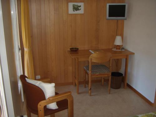Hotel Garni Alpina - image 13