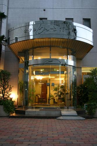 Saura Hotel is surrounded by shopping and entertainment ...