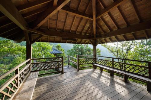 View, Ming Chi Shan Zhuang near Mingchih Forest Recreation Area