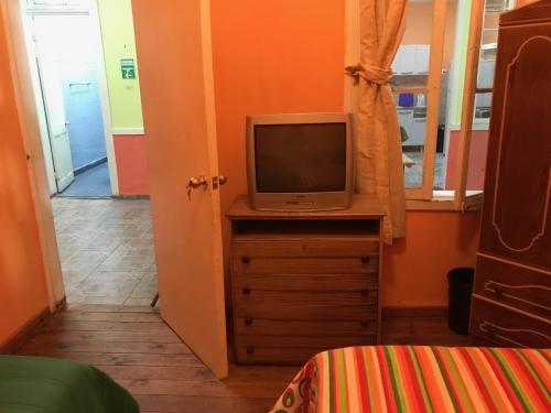 Hostal Tricontinental