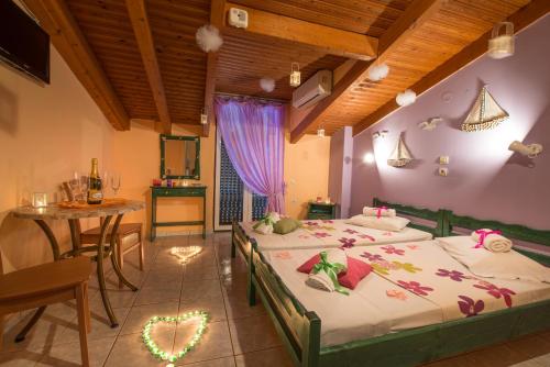 Elena Studios - image 6