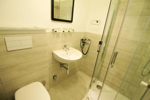 Colosseum Super Family Apartment - image 2