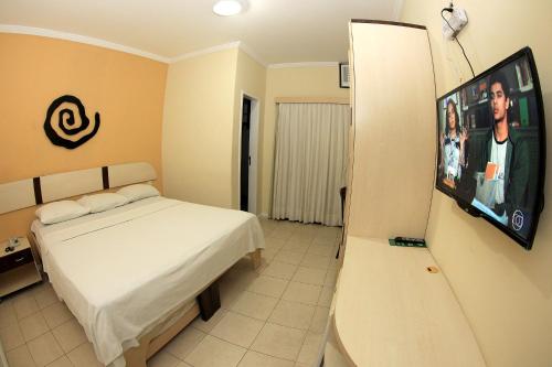 Deluxe Double or Twin Room image 6