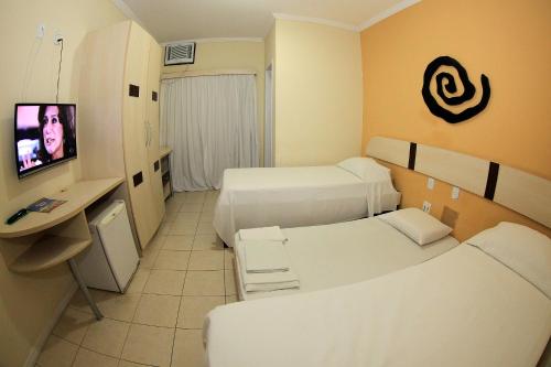 Deluxe Triple Room image 2