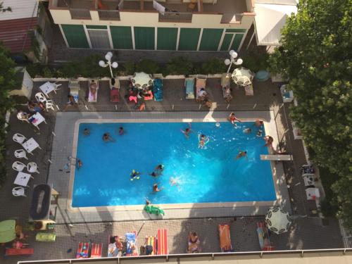 Hotel Beverly - image 4