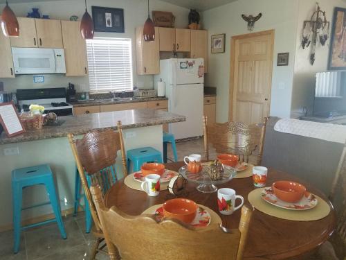 Grizzly Roadhouse Bed and Breakfast in Cortez, USA