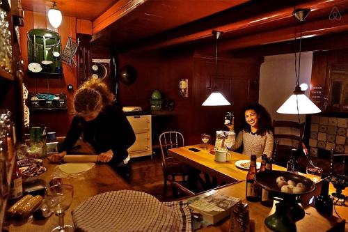 The Old Labor House 1525 in สกูล