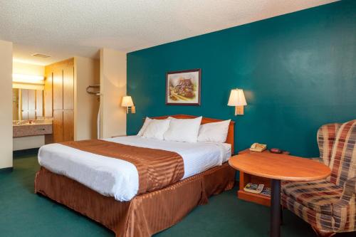 America's Best Value Inn & Suites Bakersfield Central