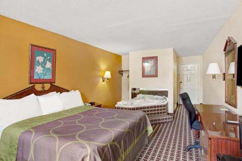 King Suite with Spa Bath- Non-Smoking