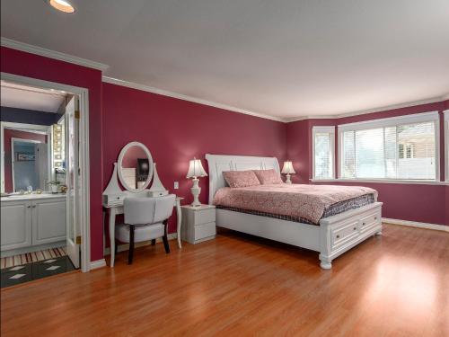 Fraser River Richmond Bed and Breakfast in Richmond, Canada