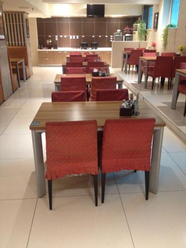 Restaurant, Jinjiang Inn Beijing Changchun Street in Financial Street