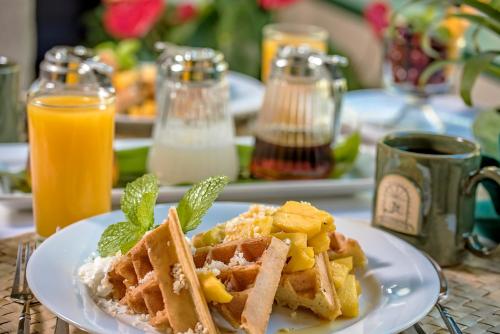 The Old Wailuku Inn at Ulupono - image 3
