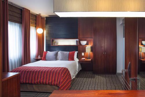 Townhouse Hotel Photo 45