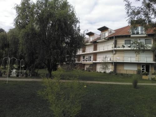 A szálláshely kívülről, Horvath Apartman in Cserkeszőlő