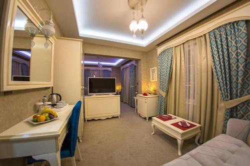 Hatunca Otel & Restaurant Stop at Hatunca Otel & Restaurant to discover the wonders of Samsun. Both business travelers and tourists can enjoy the propertys facilities and services. Service-minded staff will welcome and guide 