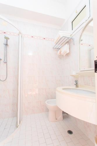 Hotel Garden - Parking Included Room Type - Comfort Double or Twin Room