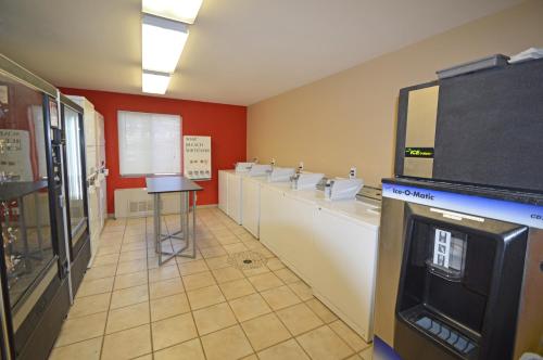 Extended Stay America Suites - Anchorage - Midtown - image 6