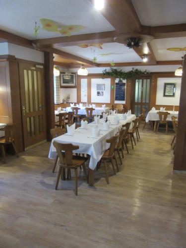 Étterem, Hotel Stern in Gersthofen