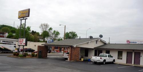 Budget Host Inn Bristol - image 9
