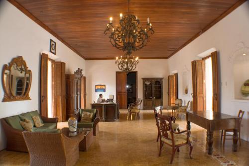 113423869 Hotel la Perla Leon