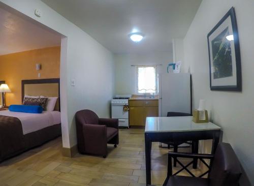 Adara Hotel Palm Springs Room Type - 2 Queen Suite