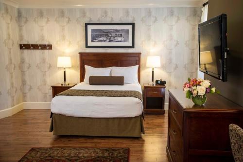 11343304 Hume Hotel & Spa
