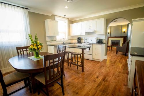 11343326 Hume Hotel & Spa