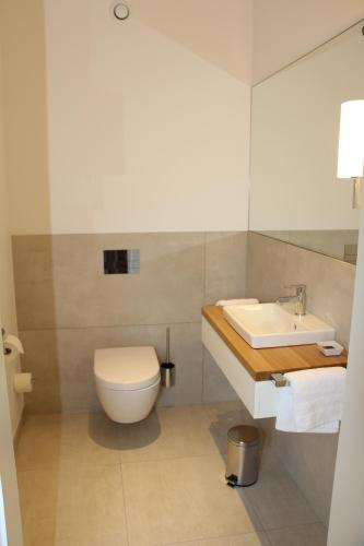 Hotel Schloss Dyck - image 3