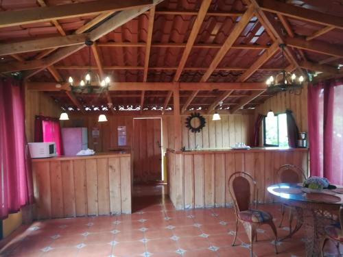 Front desk [24-hour]