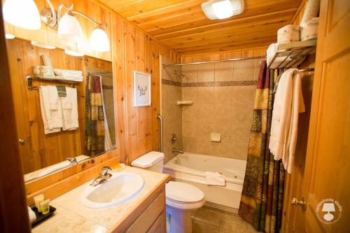 Cabin Creek Inn In Wy
