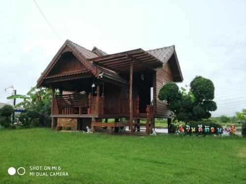 . Baan Pak Phutawan Resort