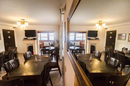 Restaurant, Pensiunea Carmen in Rânca - Novaci