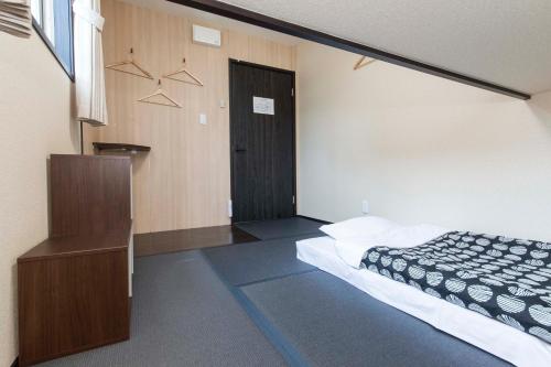 FUJITAYA BnB Room Type - Twin Room with Extra Bed