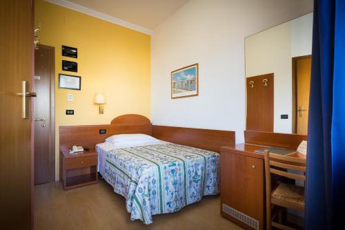 Hotel Tritone - image 9