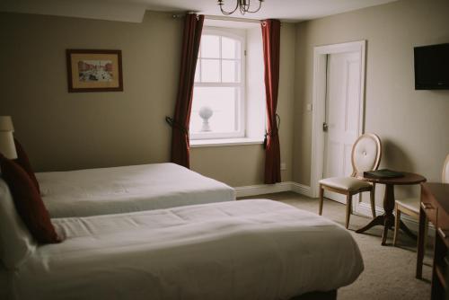 Royal Valentia Hotel - image 5