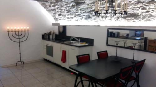 Konyha, Fienile in Avegno